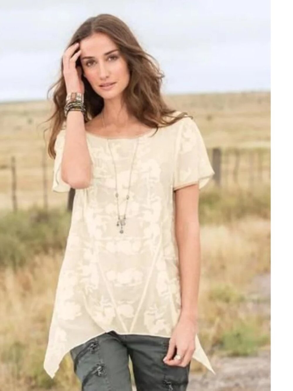 Sundance Ivory Silk Embroidered Handkerchief Hem Tee (L)